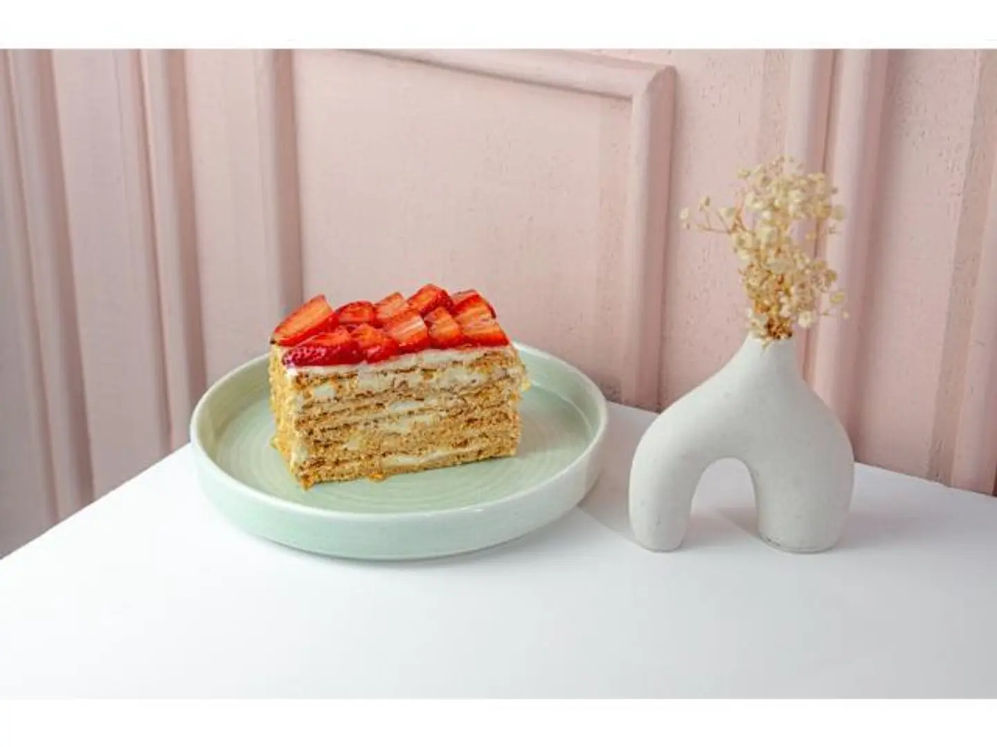 Napoleon Straw Berry Cake