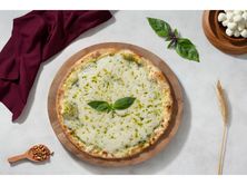 حلومي مع بيستو