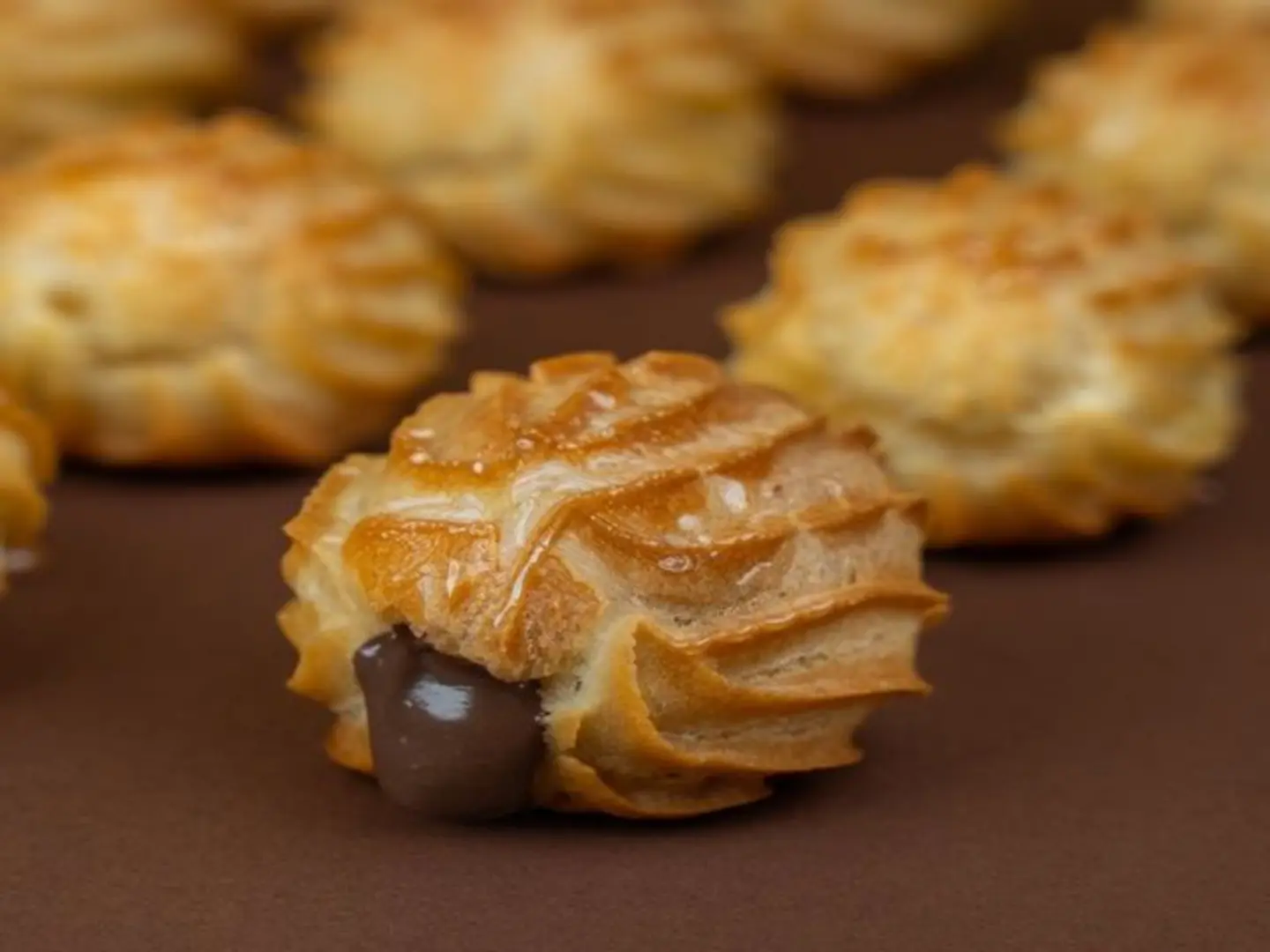 Grilled Dates Box With Nutella