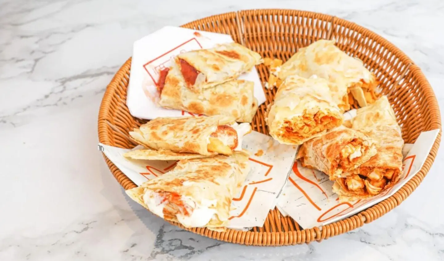 Chapati Bread With Zinger And Cheese
