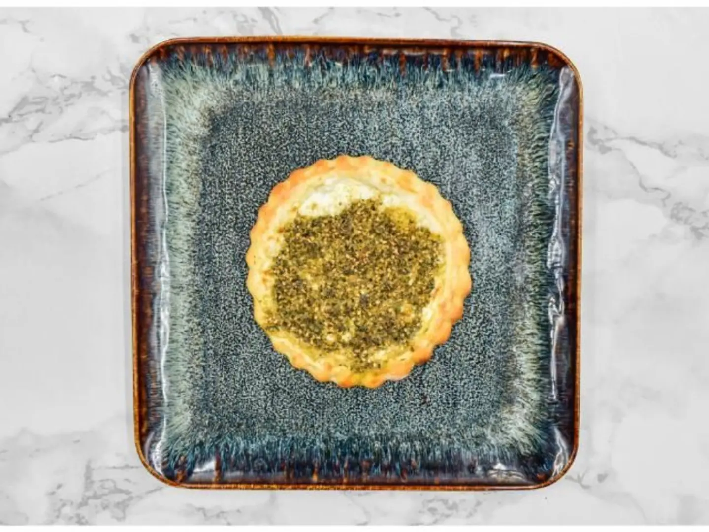 منقوشة لبنة زعتر