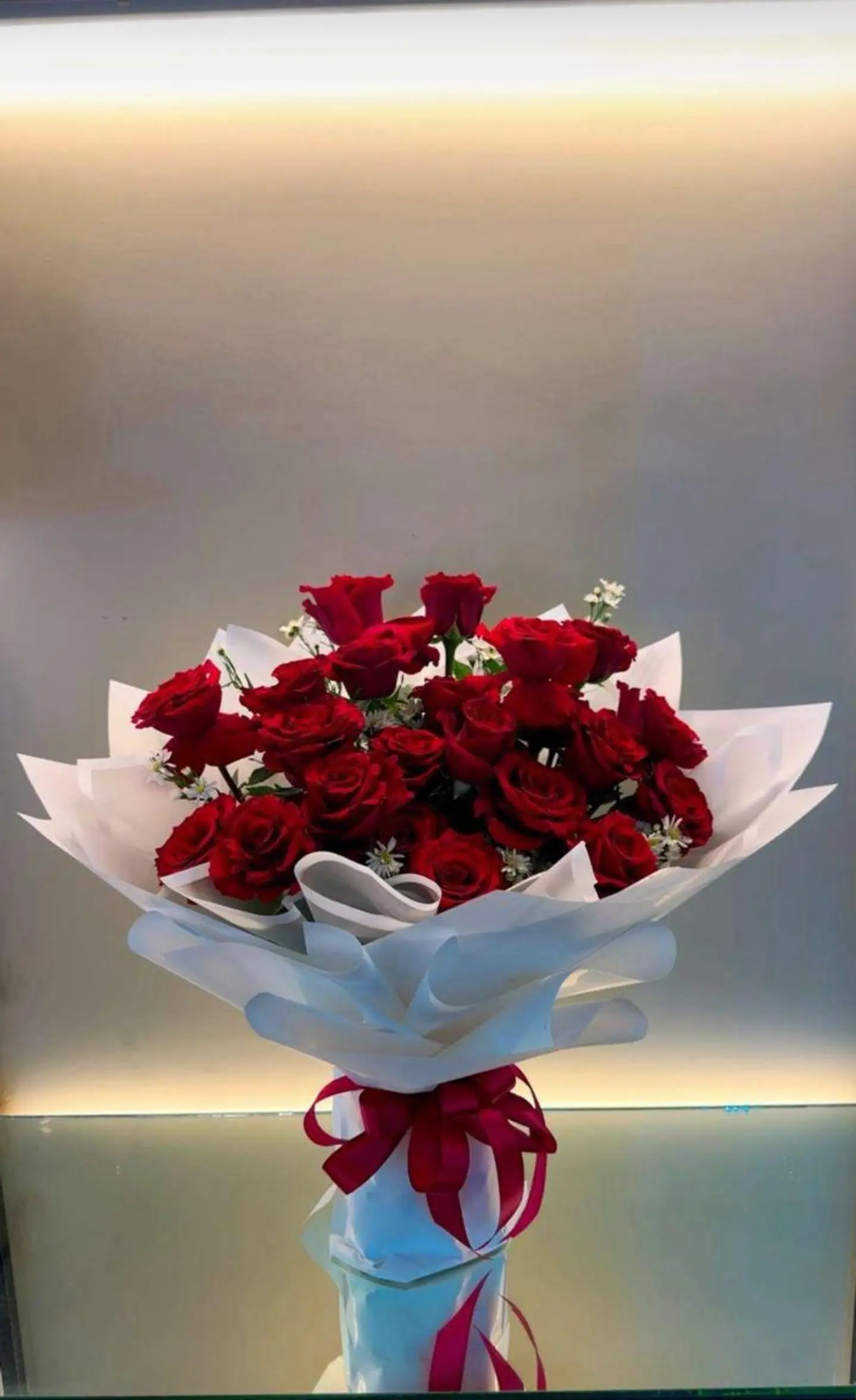 Red Flowers With White Reaping