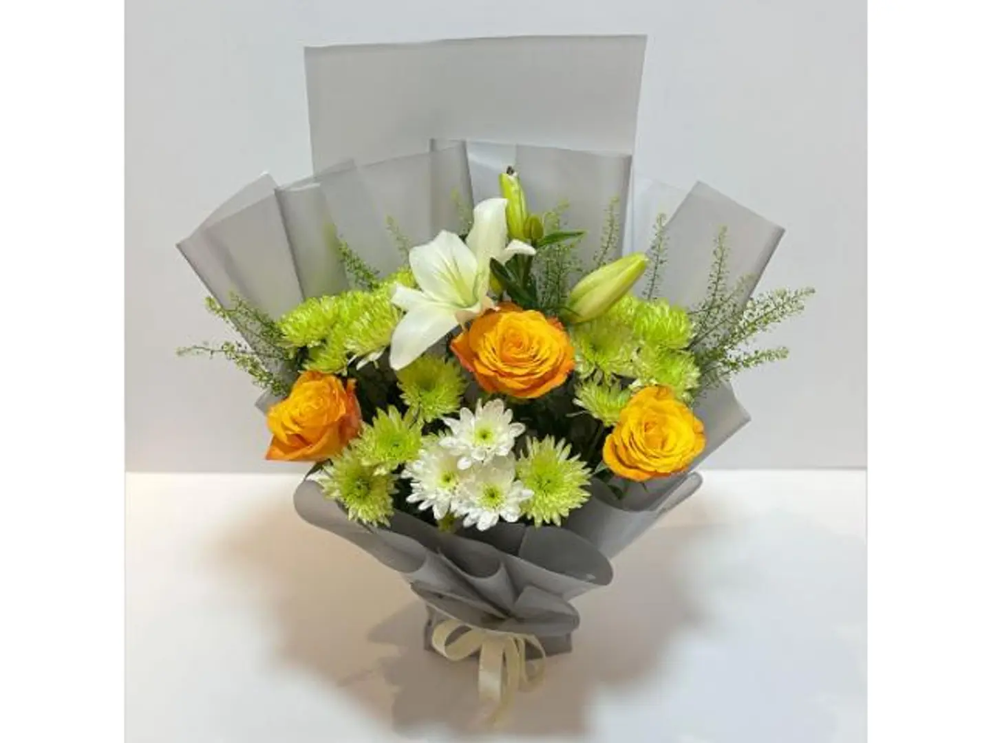 Lily And Natural Rose Bouquet 218