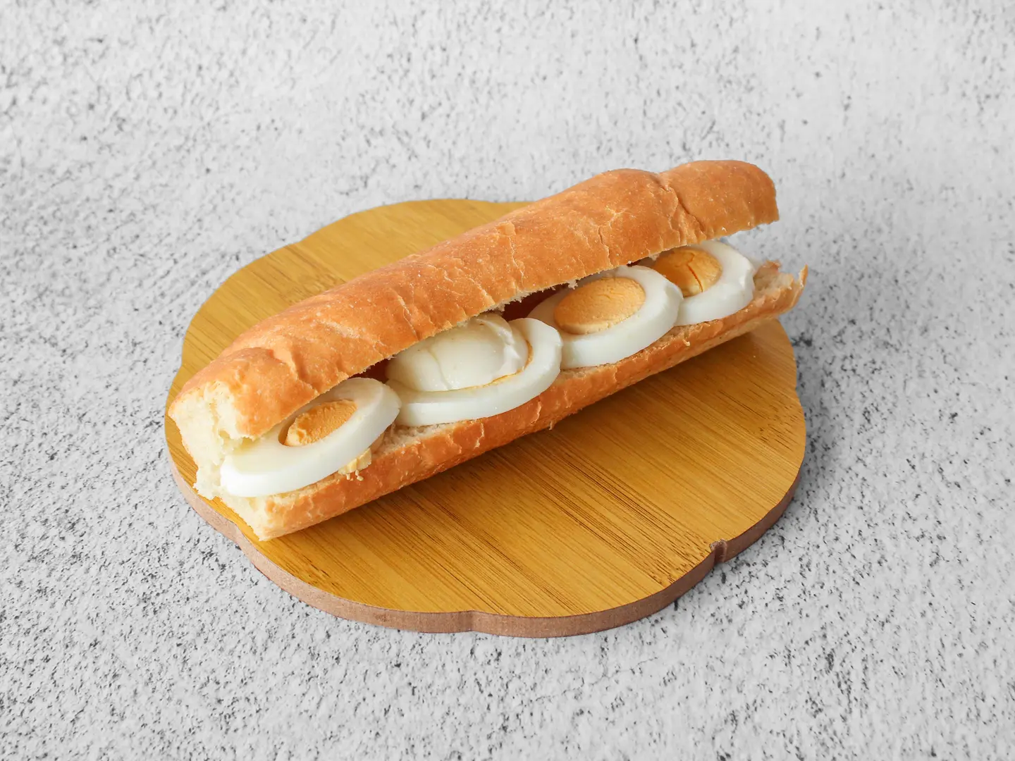 ساندوتش بيض مسلوق