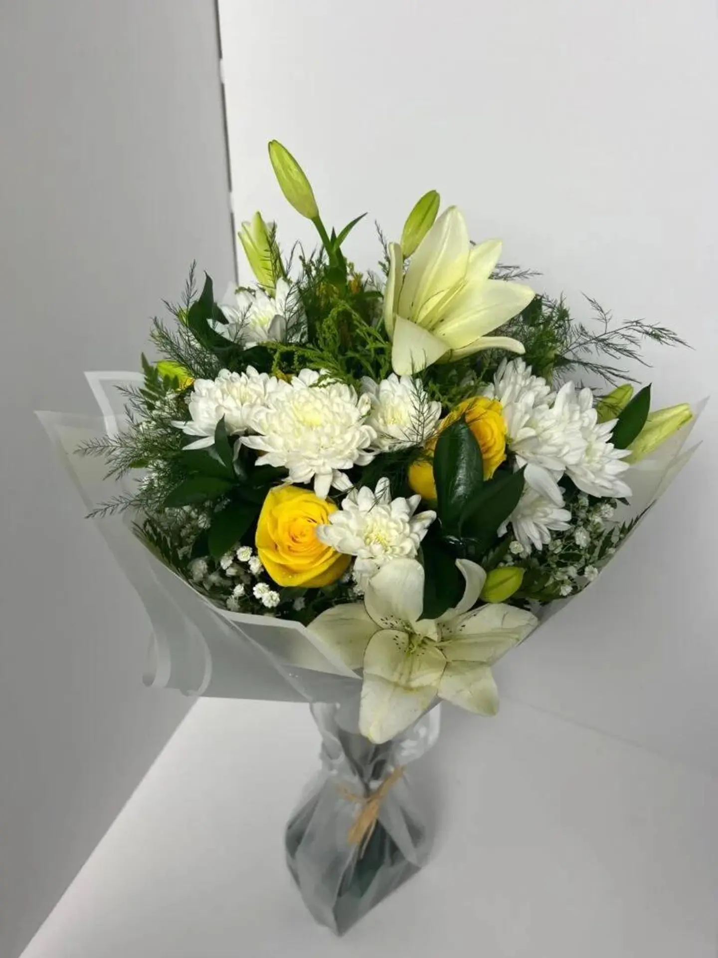Medium Hand Bouquet Yellow