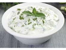 سلطة لبن