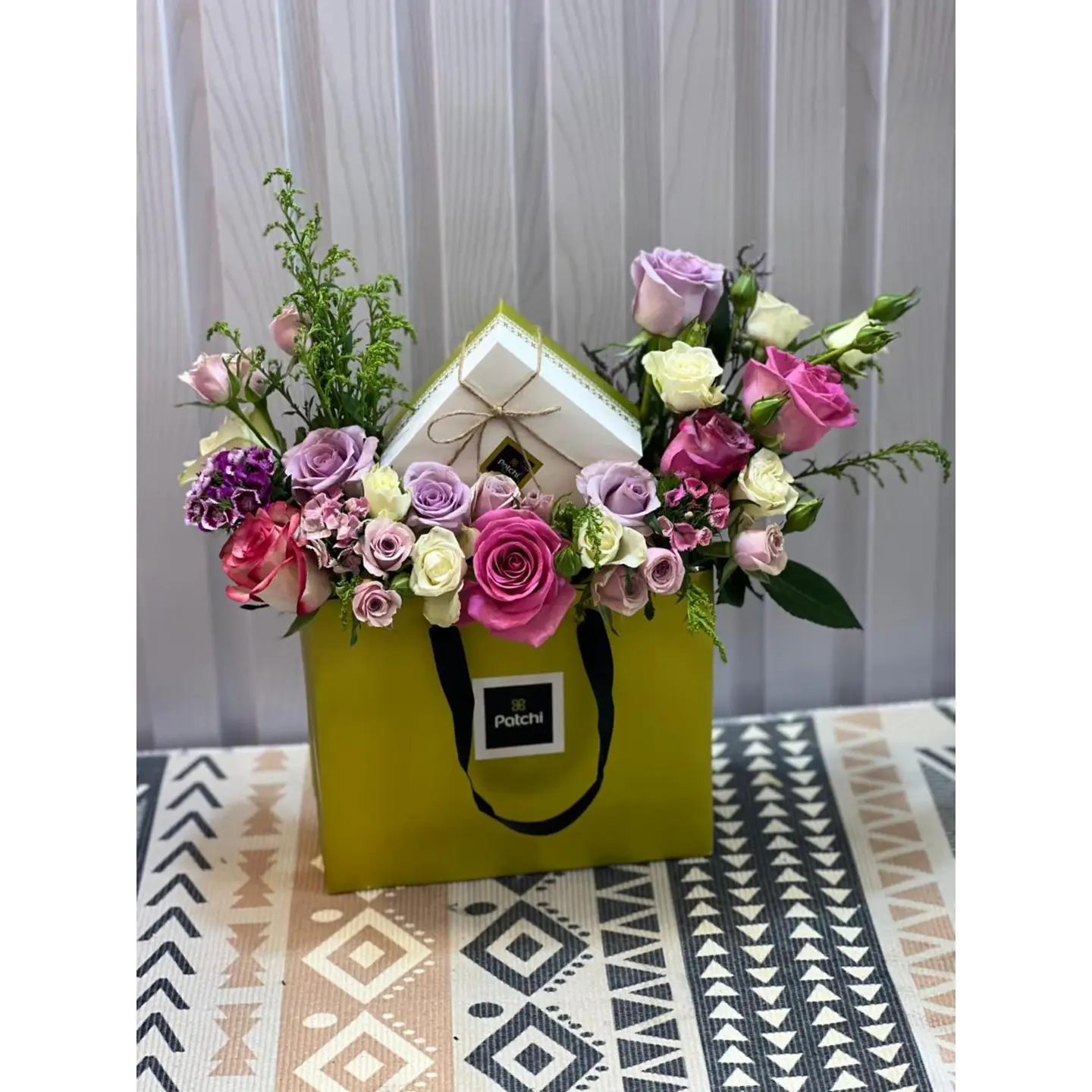 ورد مكس مع حلا باتشي