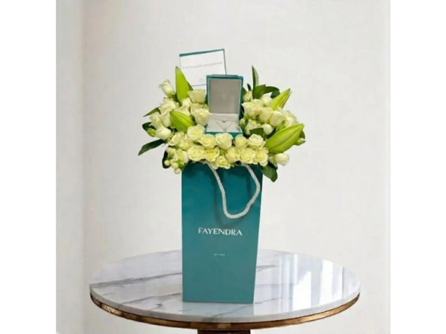 Fayendra Box