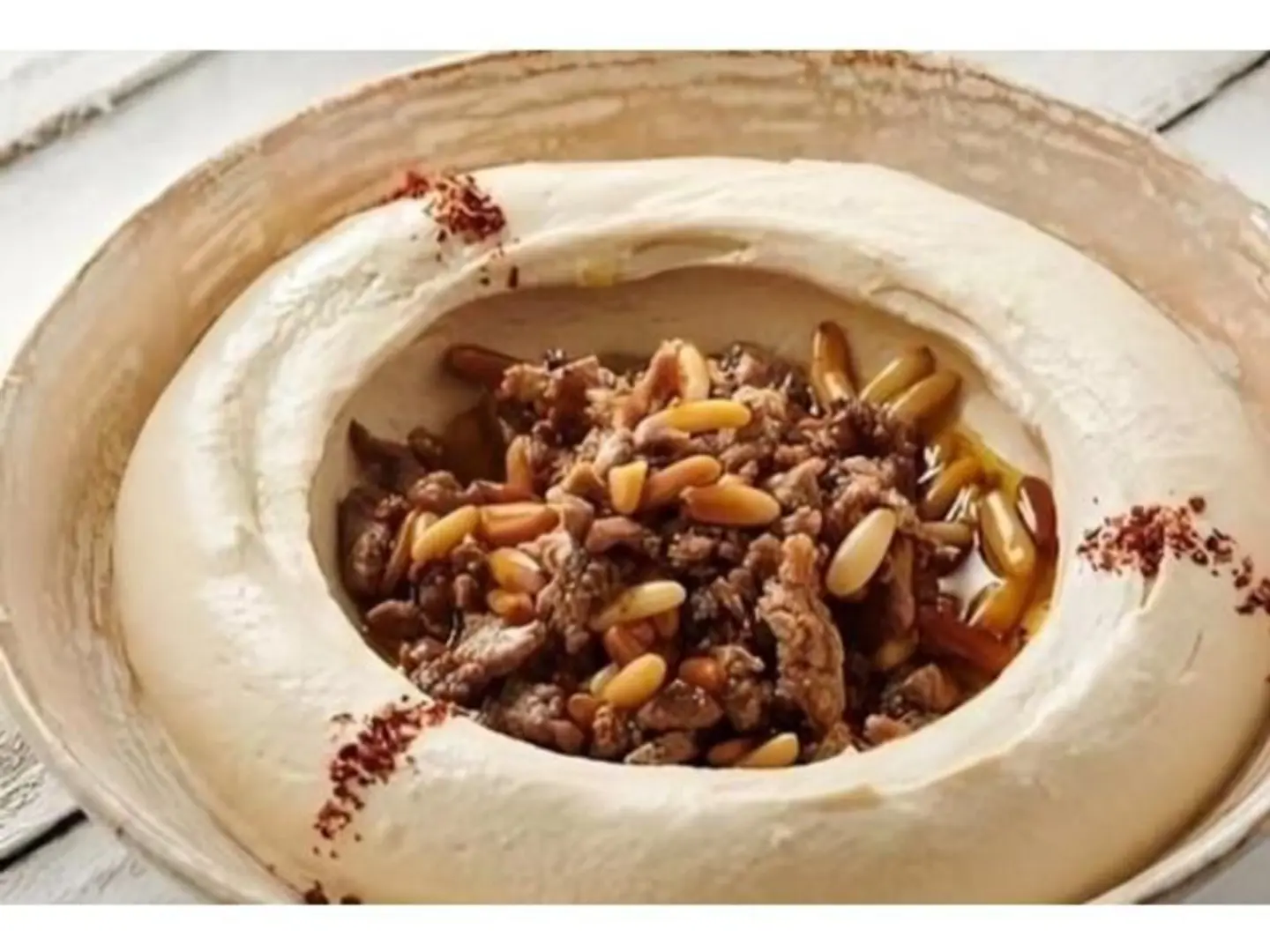 Meat With Hummus Dish