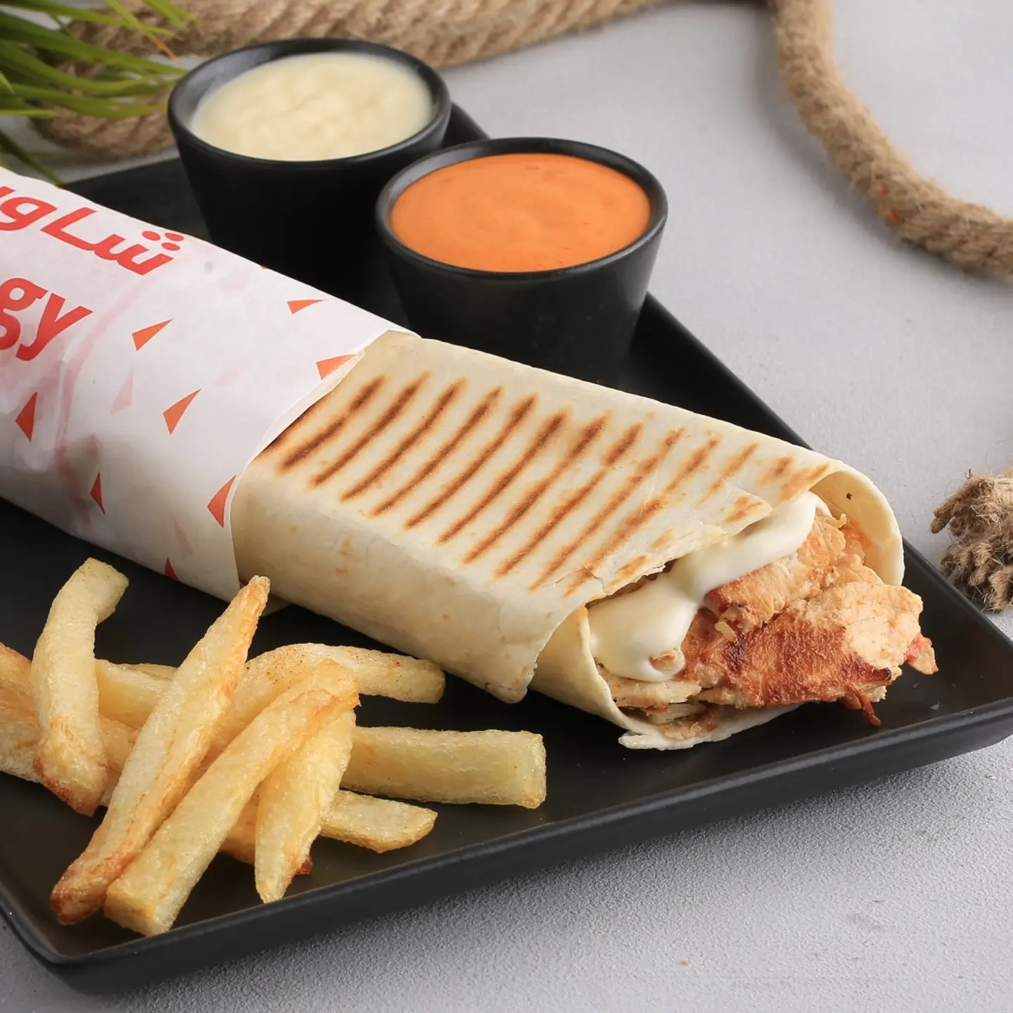 شاورما دجاج بالجبن صغير