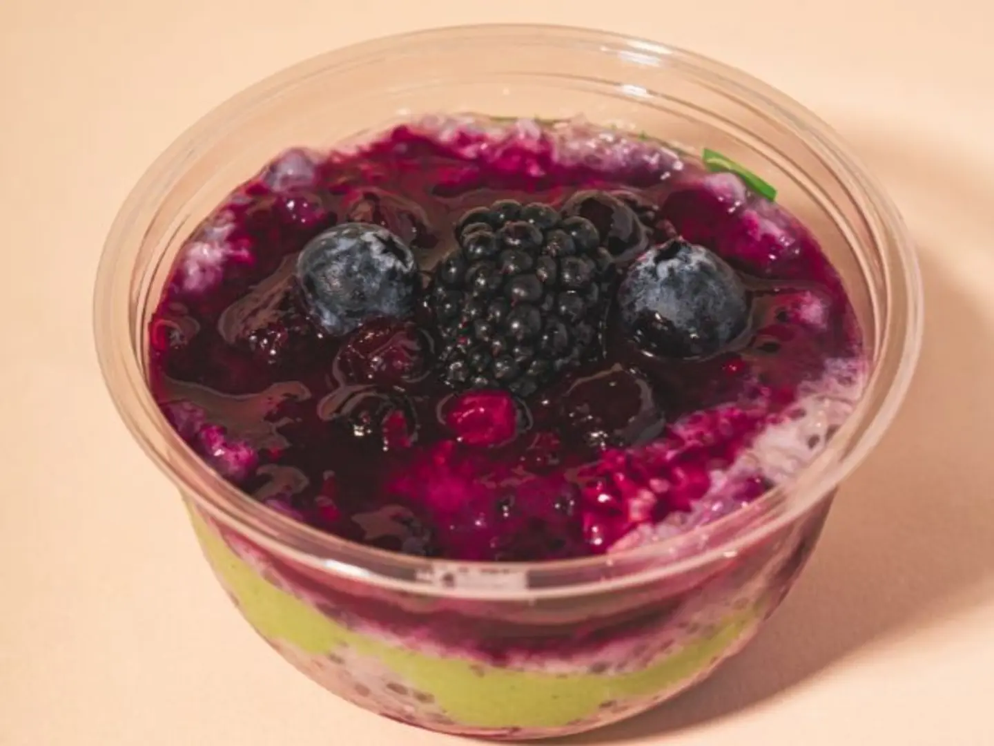 Matcha Mixed Berry Overnight Oats