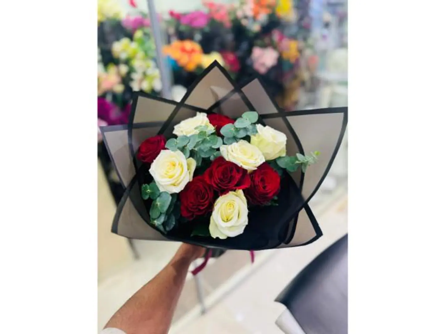 باقة جوري أحمر و أبيض