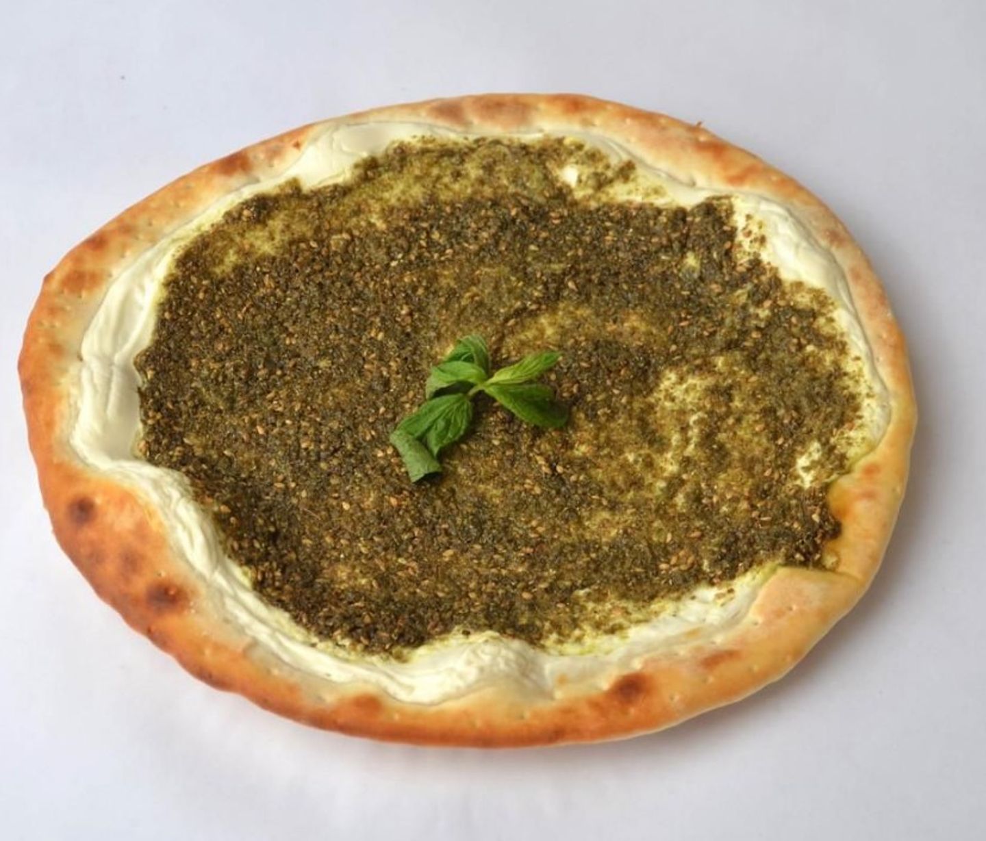 فطيرة لبنة زعتر