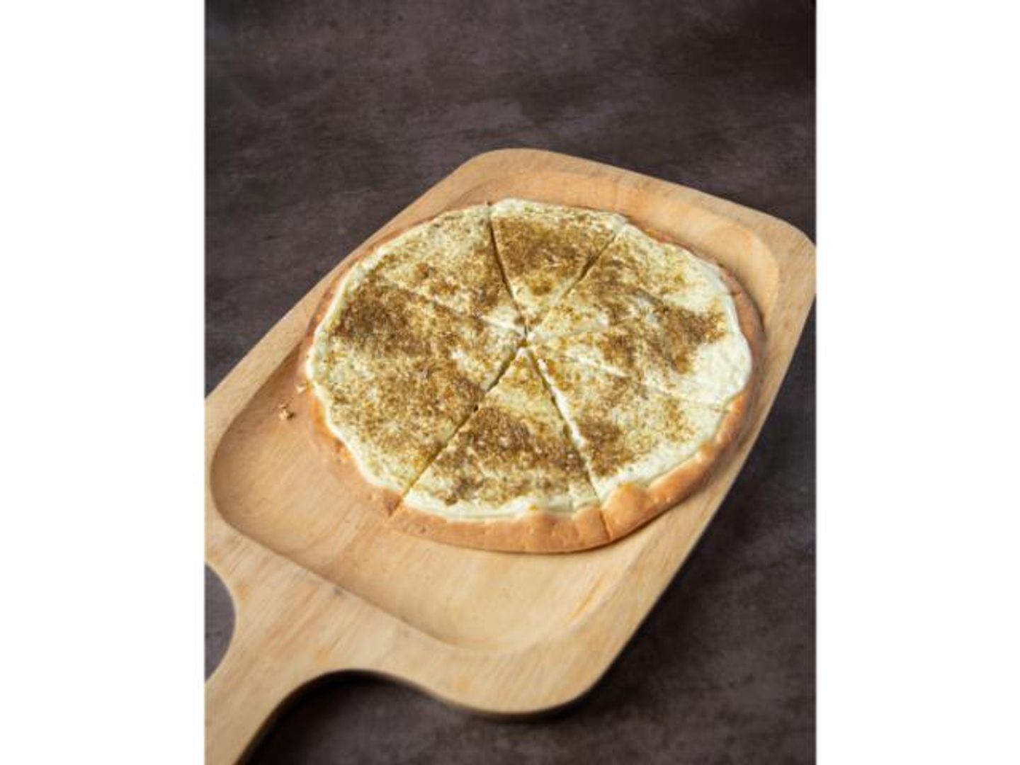 منقوشة لبنة وزعتر