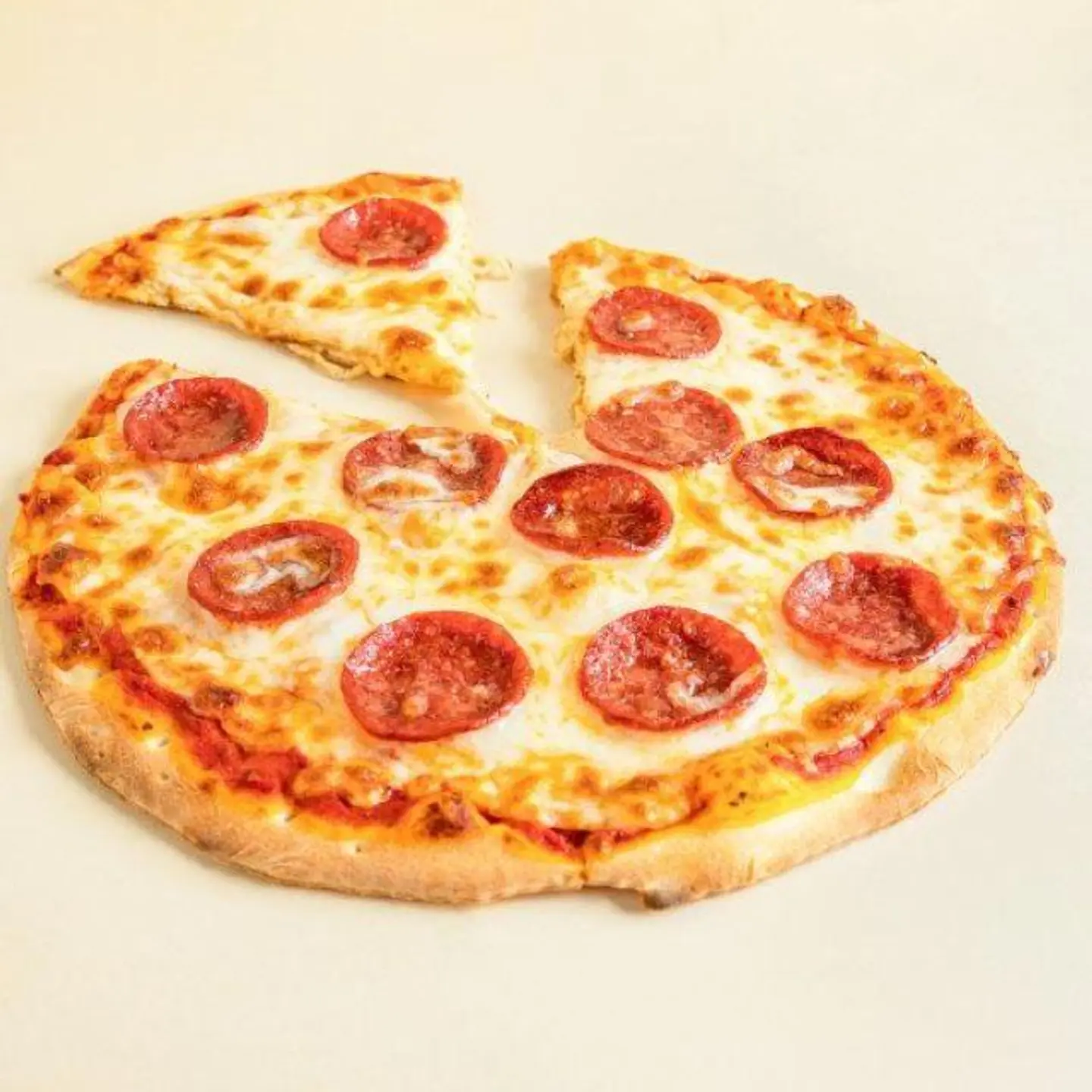 بيتزا بيبروني