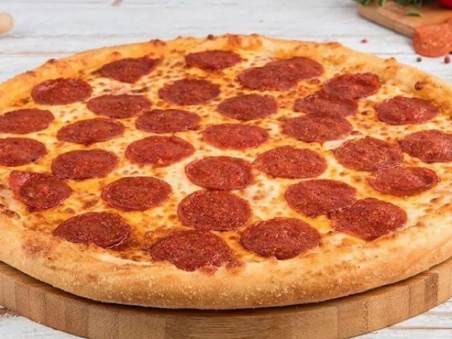 بيتزا بيبروني (كبير)