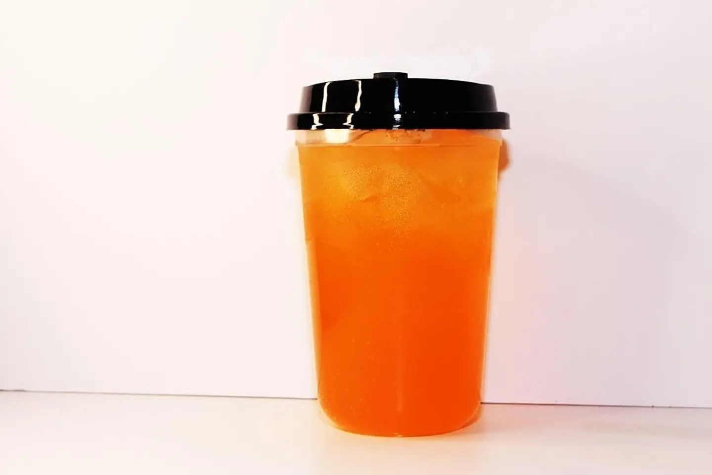 شاي مثلج بالخوخ