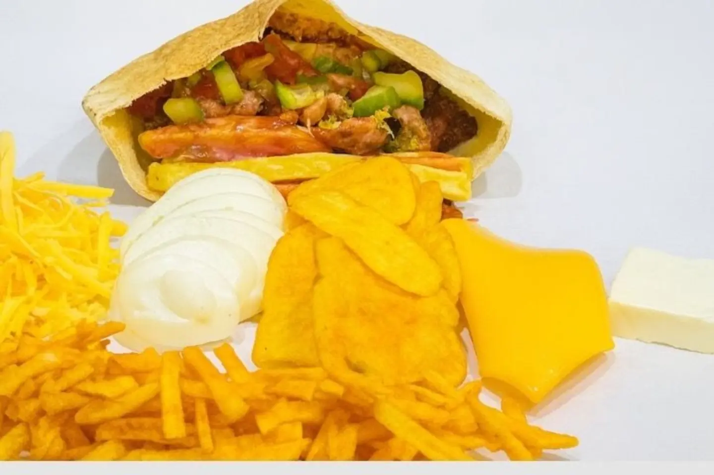 ساندويتش فلافل بإضافات اختيارية