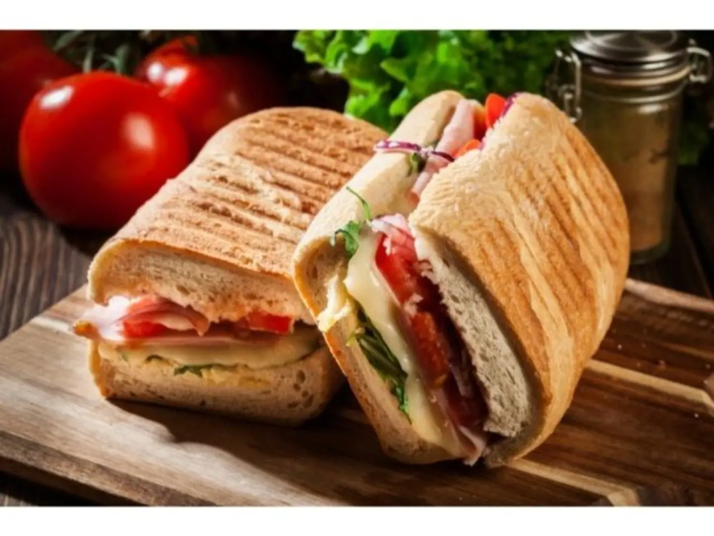 ساندوتش لبنة وتوت