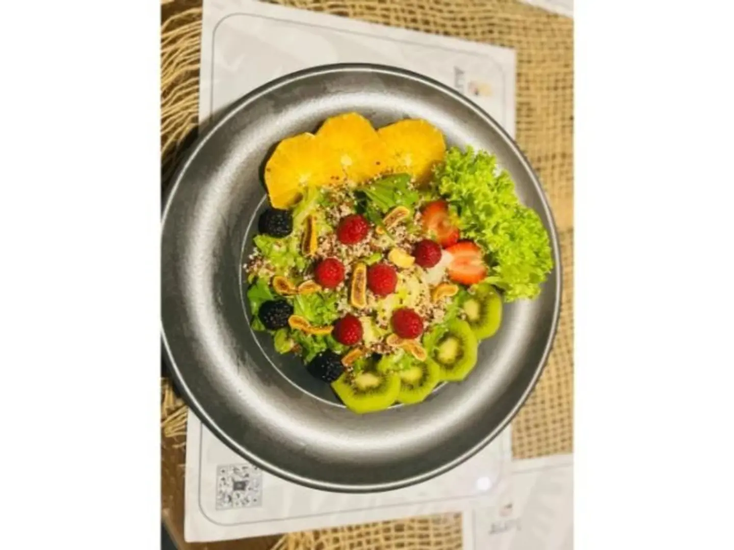 سلطة تروفيكال