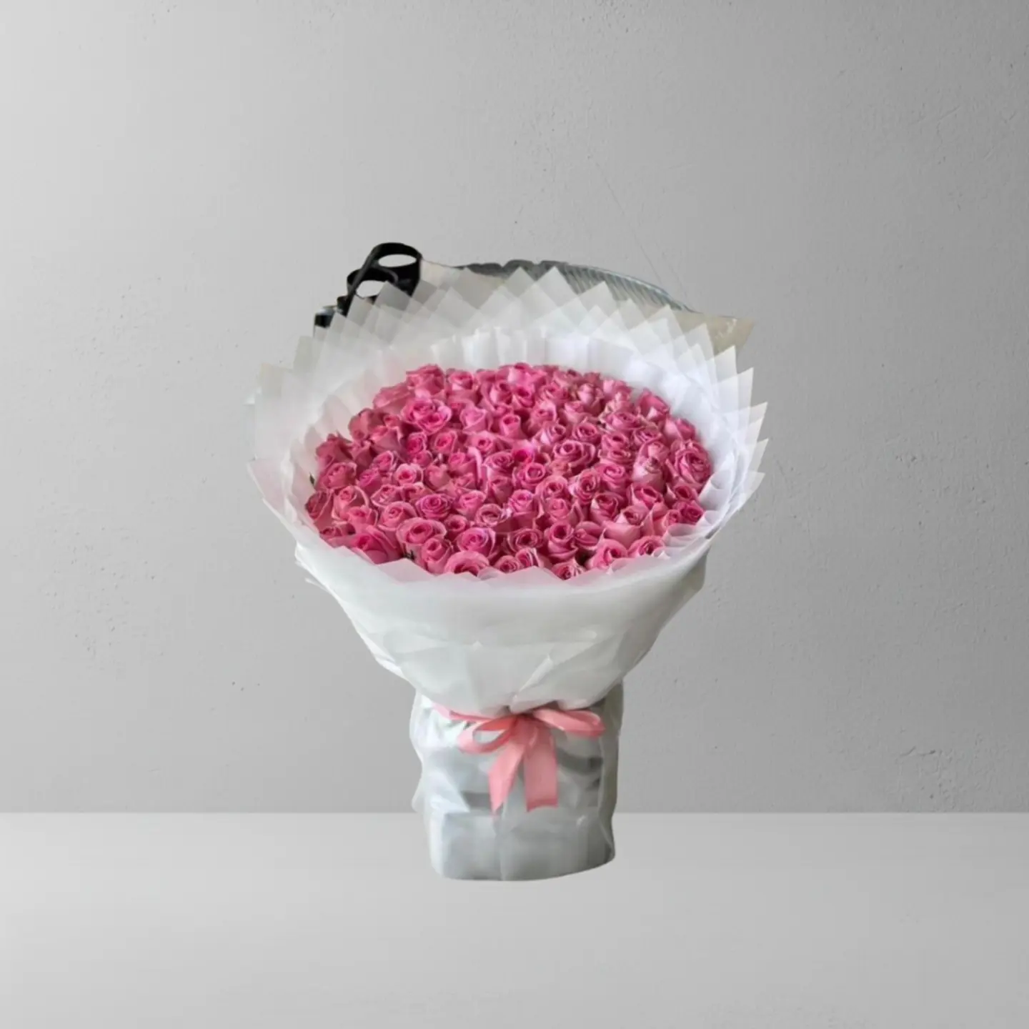 الوردي الجذاب