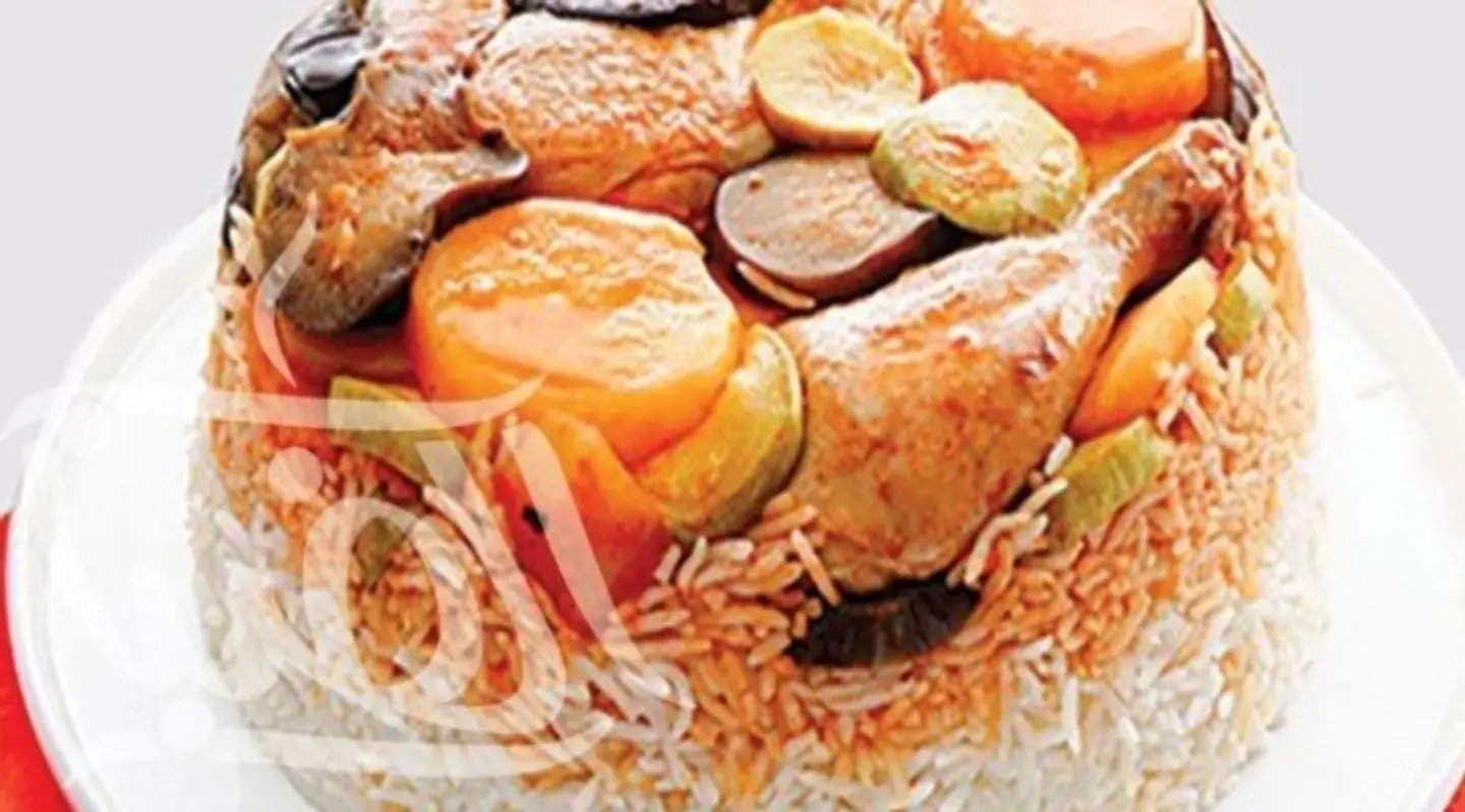 نصف دجاج مقلوبة