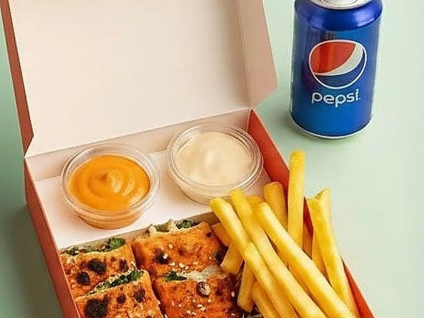 وجبه شيش ايطالي مع مشروب بارد