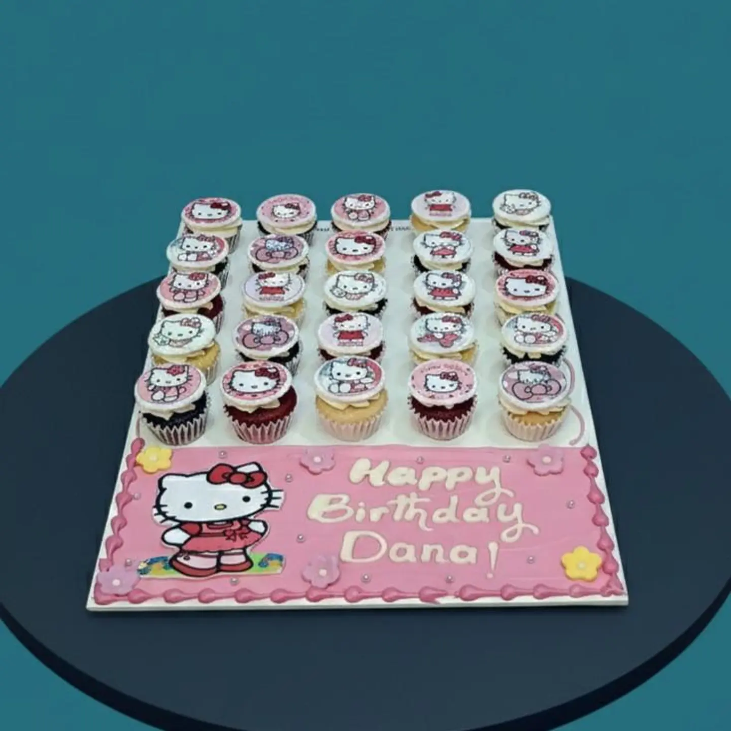 Hello Kitty Cupcakes