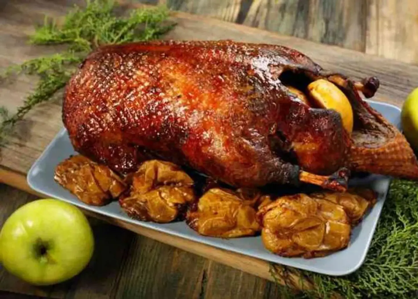 نصف بطه مع خضار وشوربه وارز