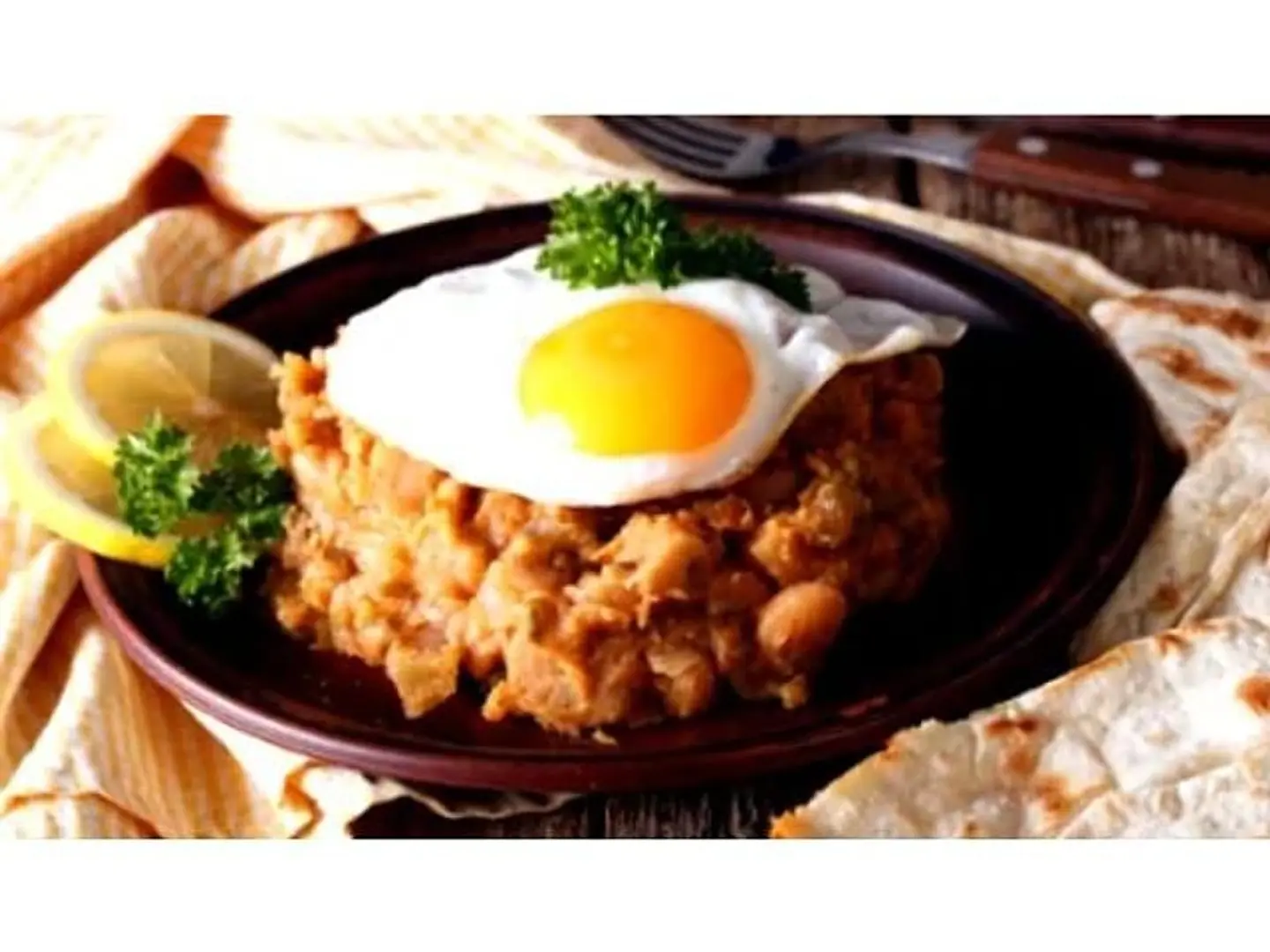 Fava Beans With Eggs