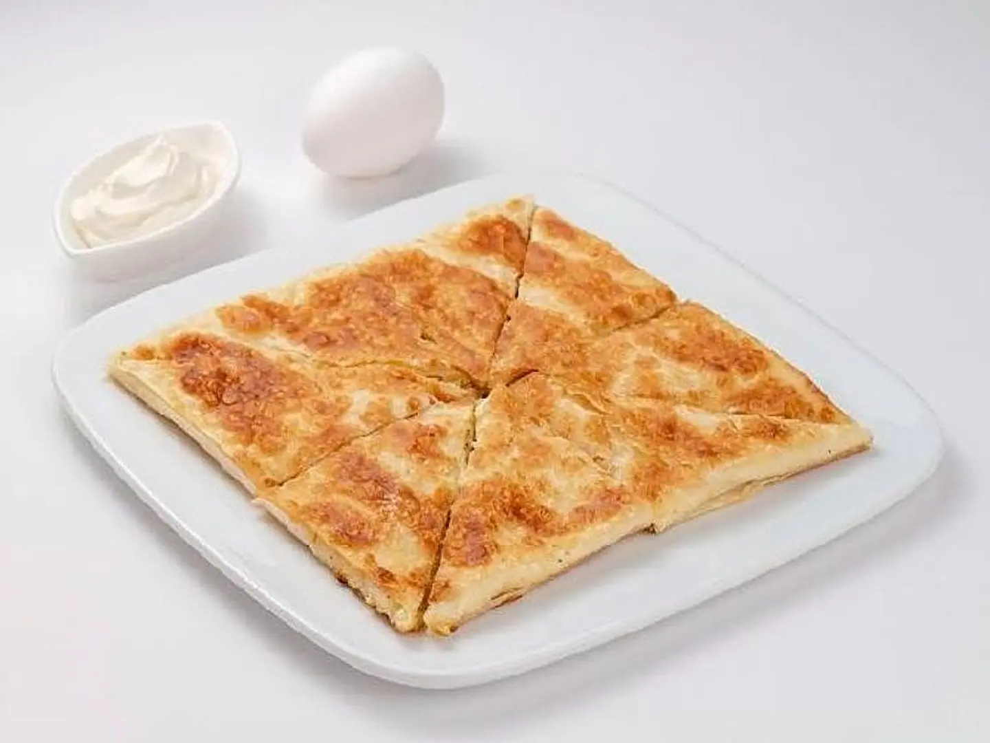 فطيرة جبنة كريم مع البيض