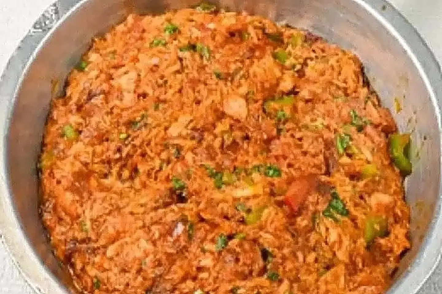 تونة بالبيض حجر