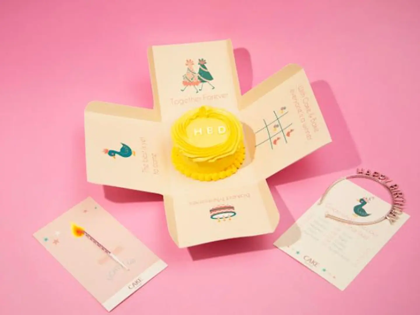 كيك الميلاد اصفر