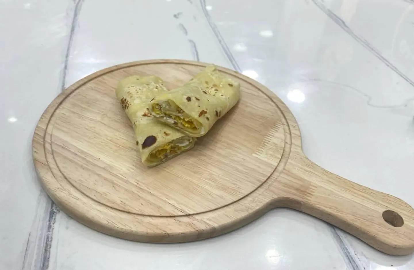 ساندوتش شباتي صاج بيض مقلي