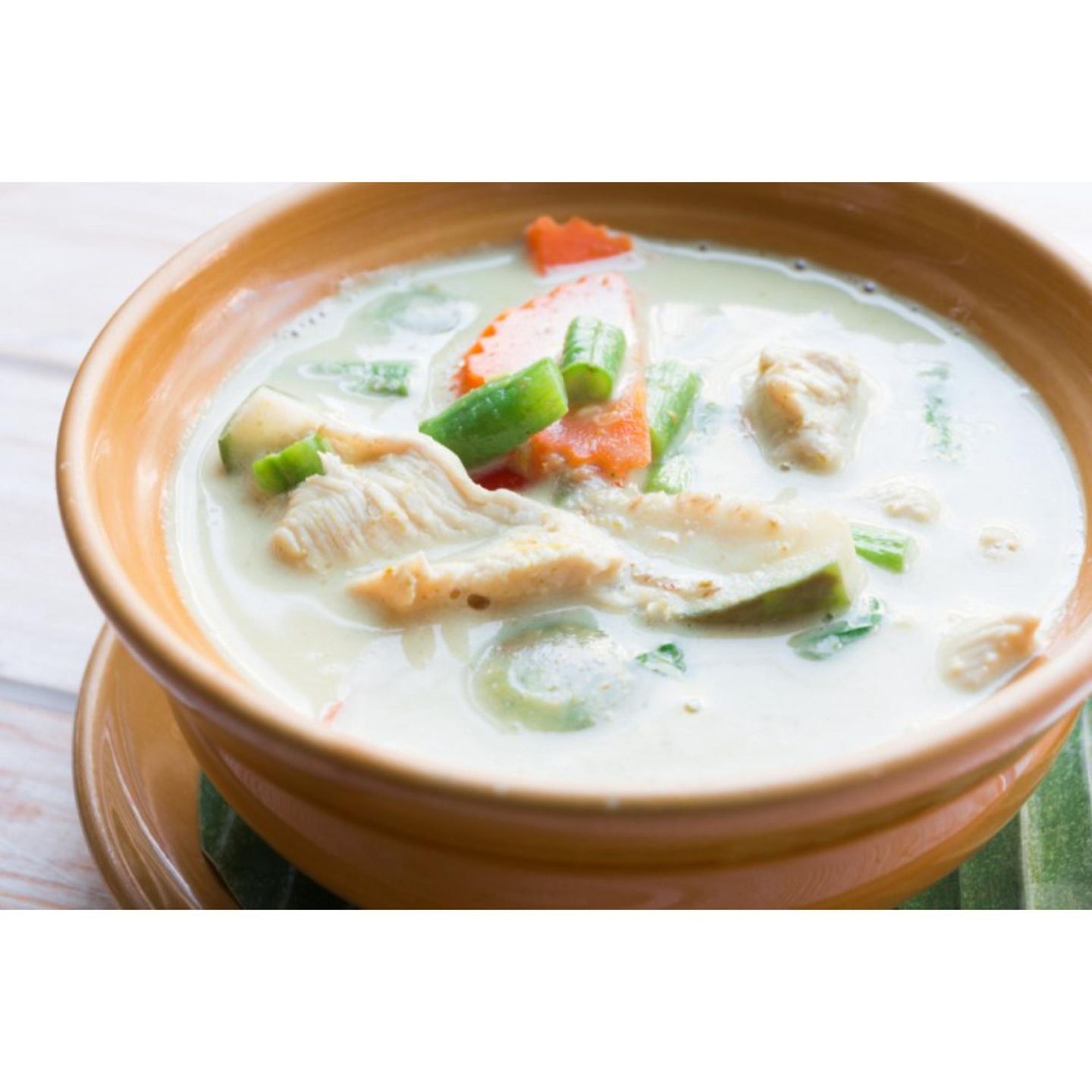 شوربة دجاج تايلاندية