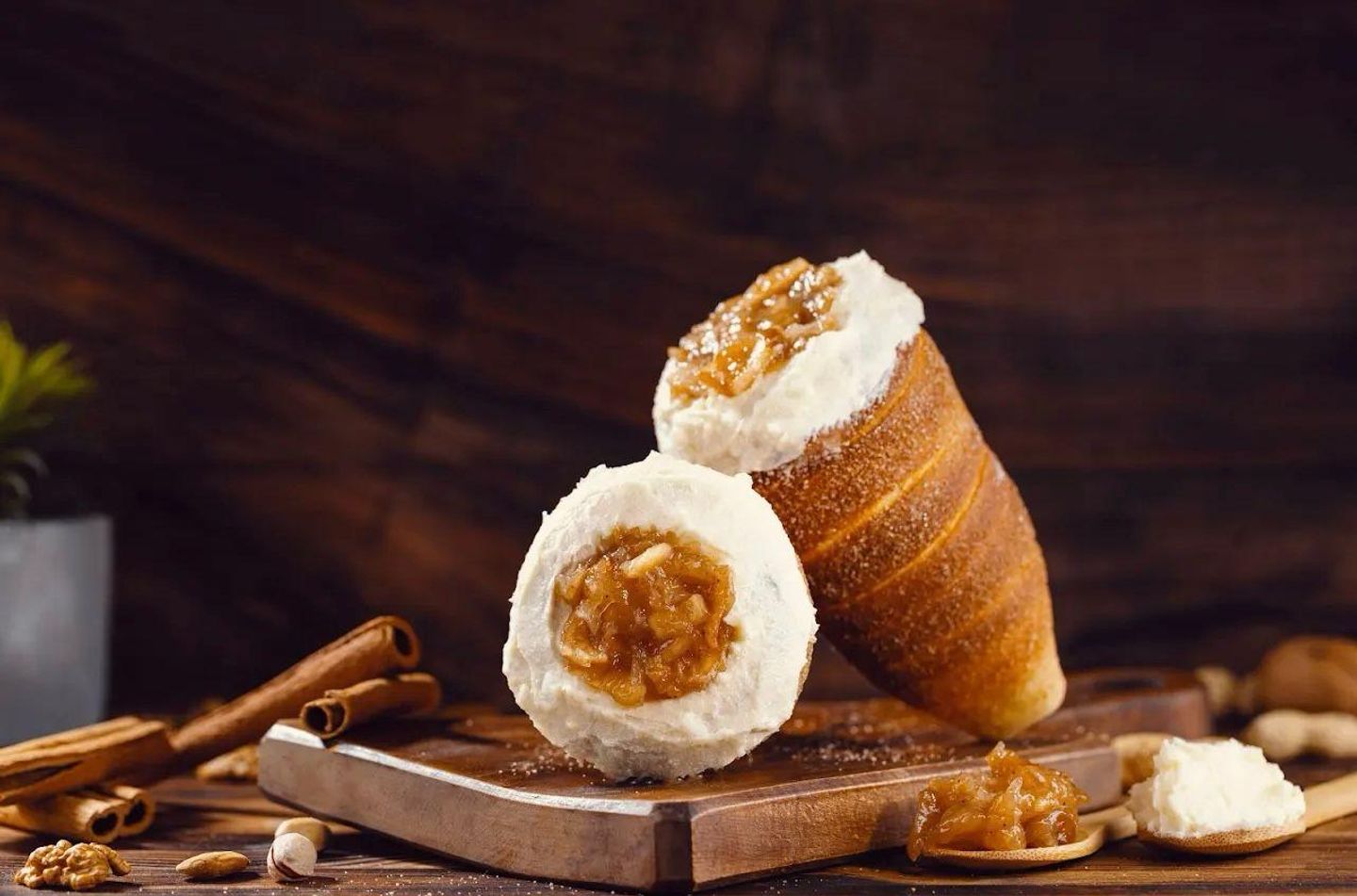 Classic Vanilla With Toffee Filling