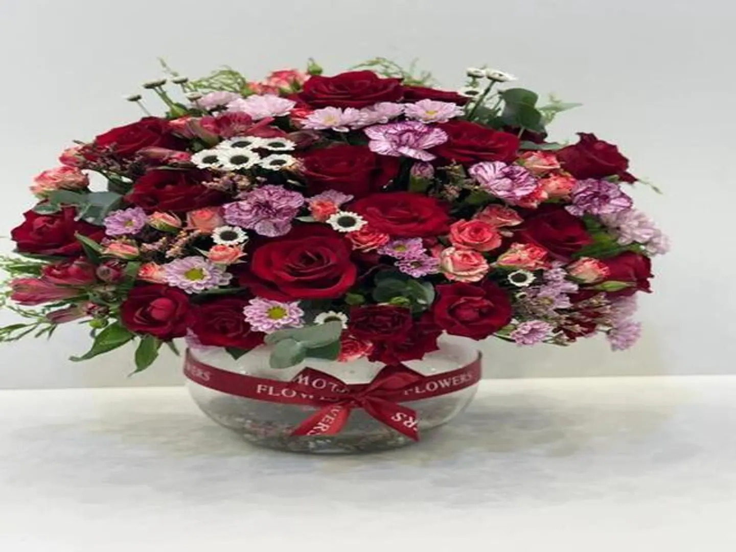 Red And Pink Circular Rose Vase
