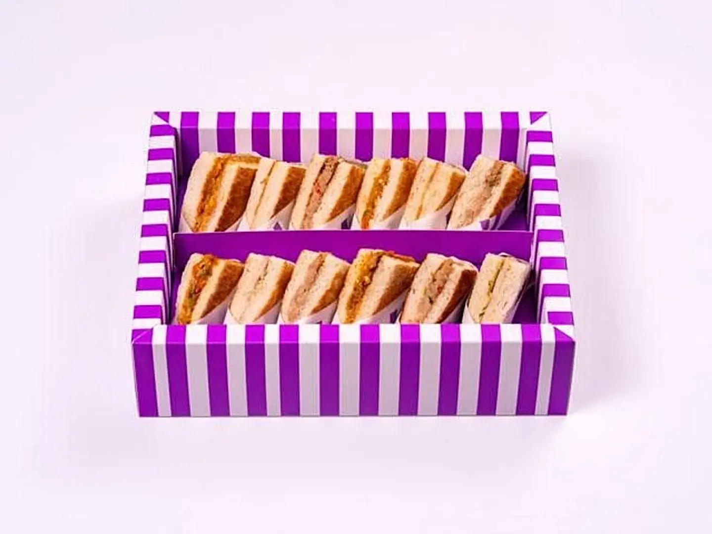 Meduim Deluxe Box Tosted Bread