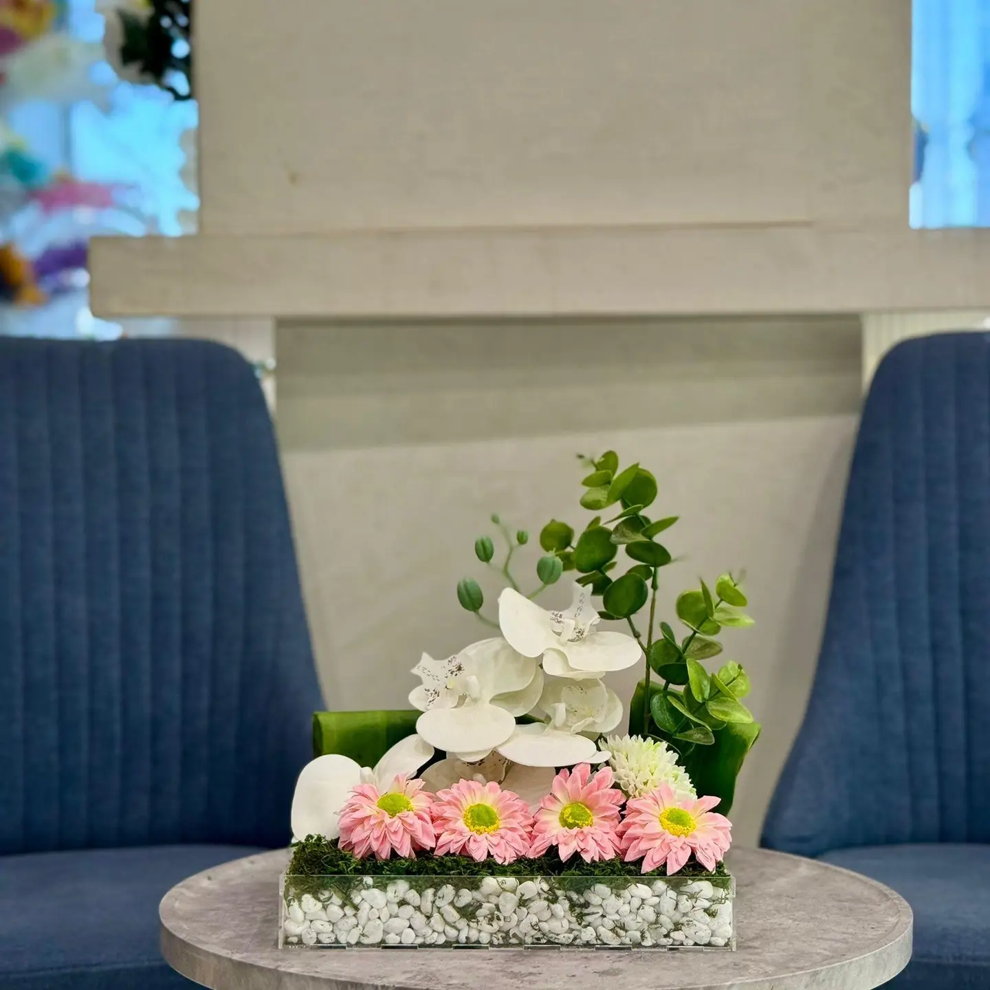 استند اكرييلك ورد صناعي