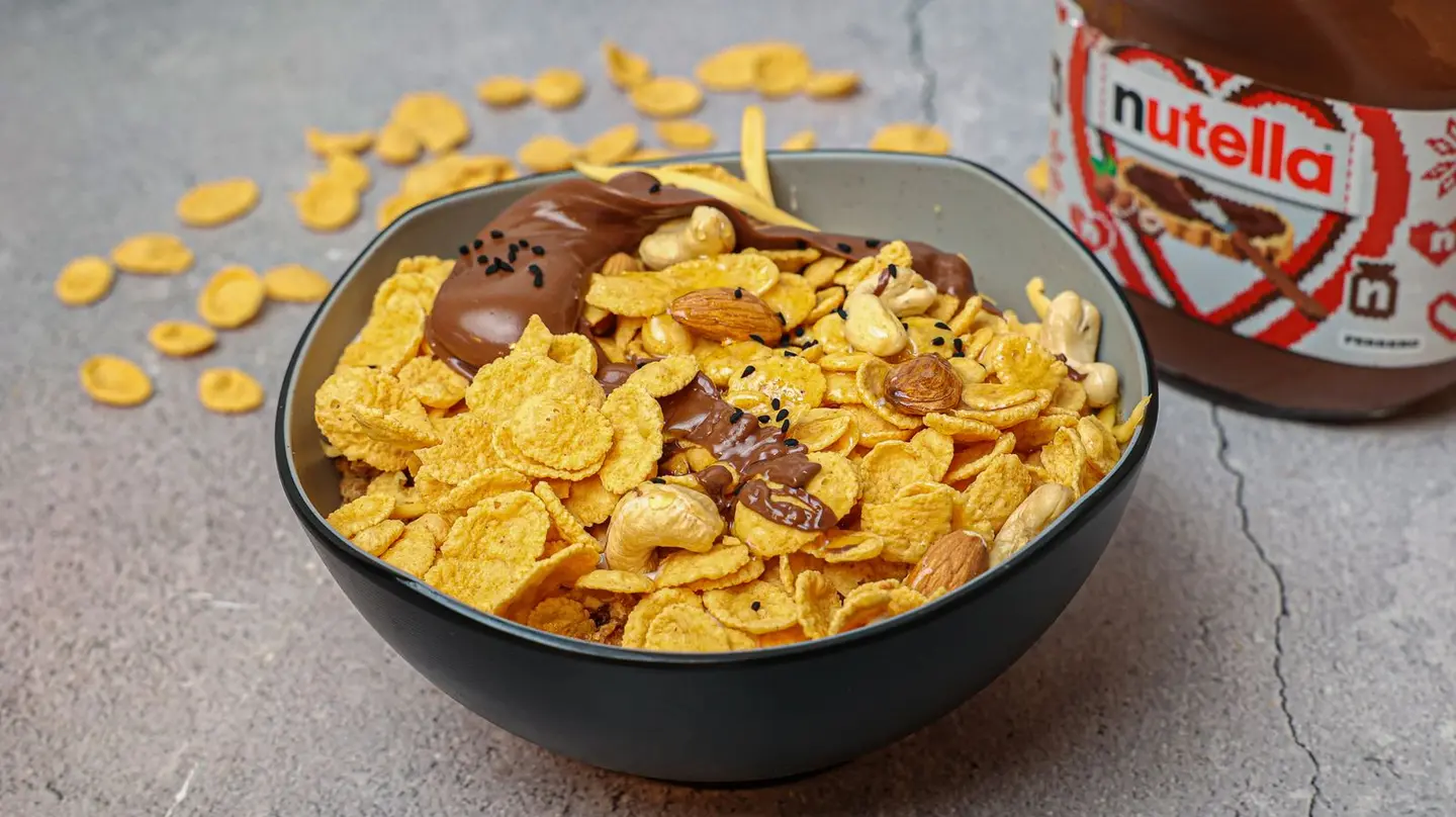 Mixed Areekah With Nutella