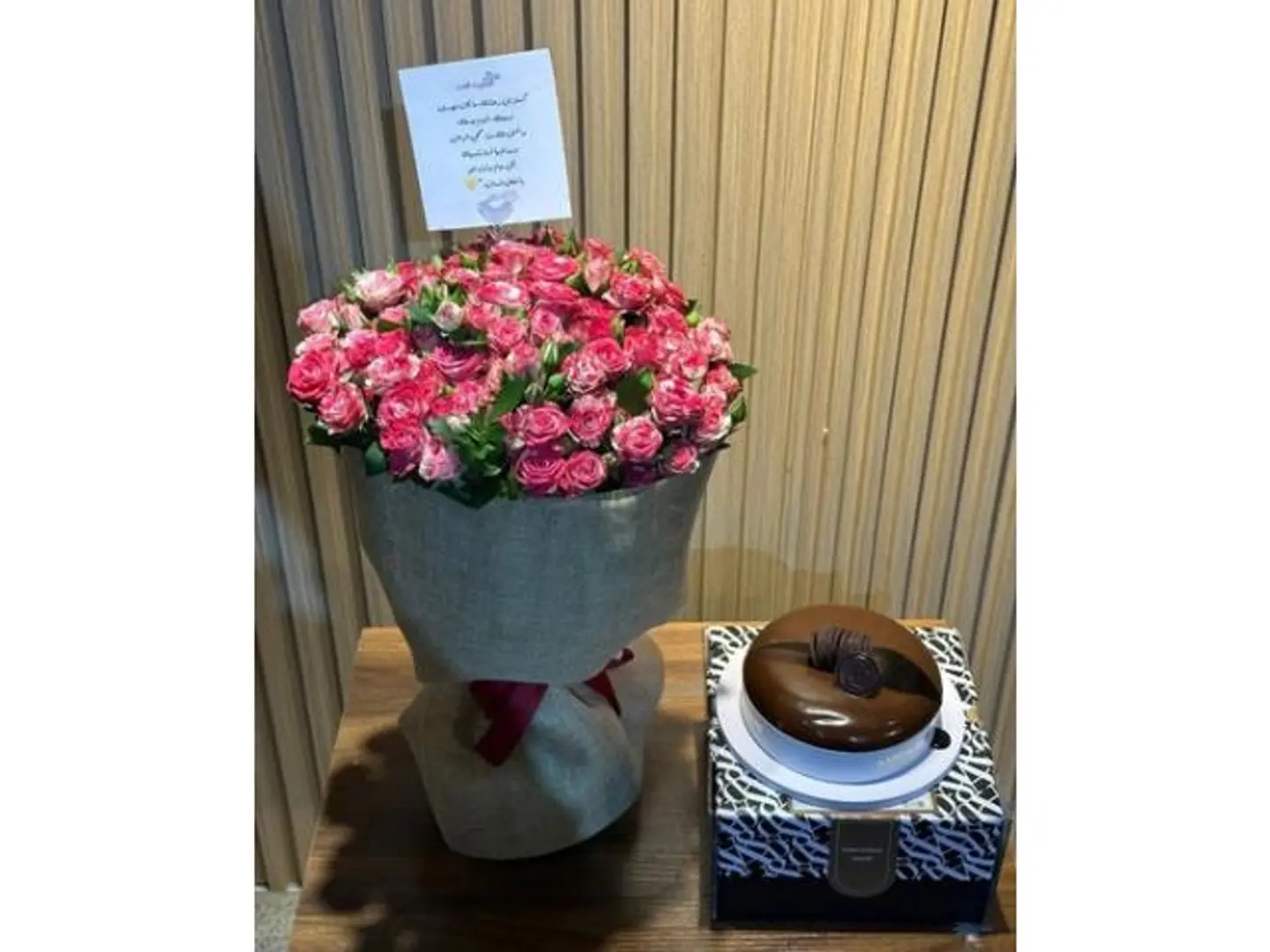 Charm Bouquet With Ani & Dani Cake