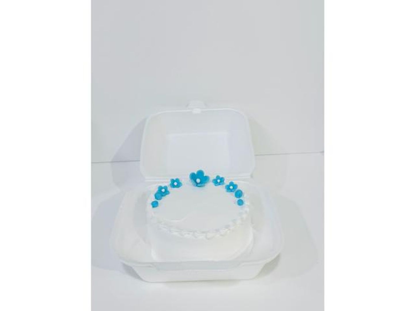 Blue Flower Lunch Box Cake