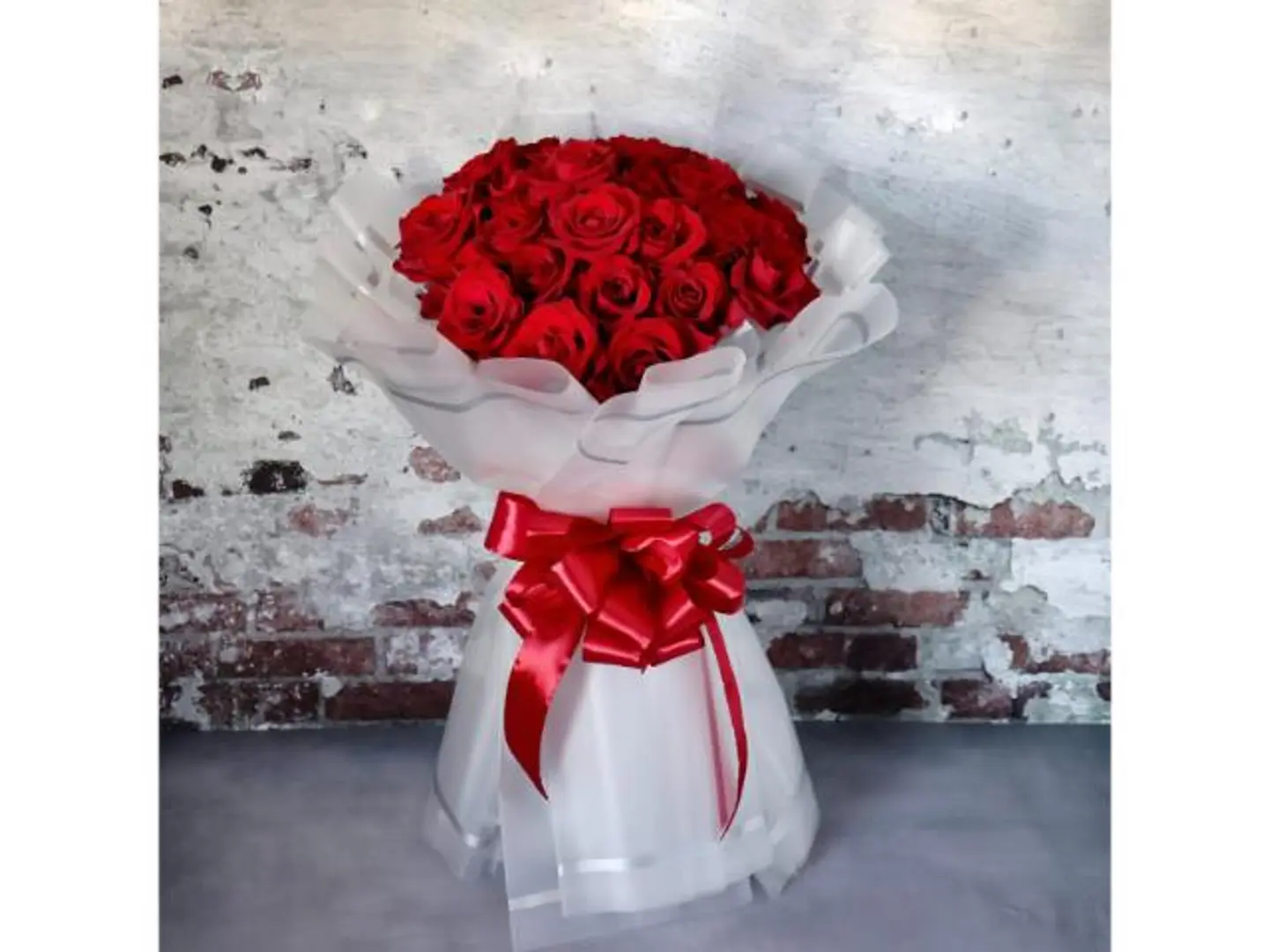 Elegant Red Bouquet