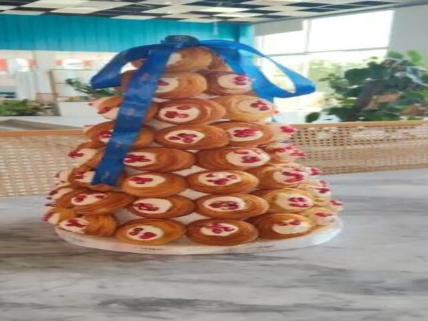 Bakery Tower Large 100 Pieces