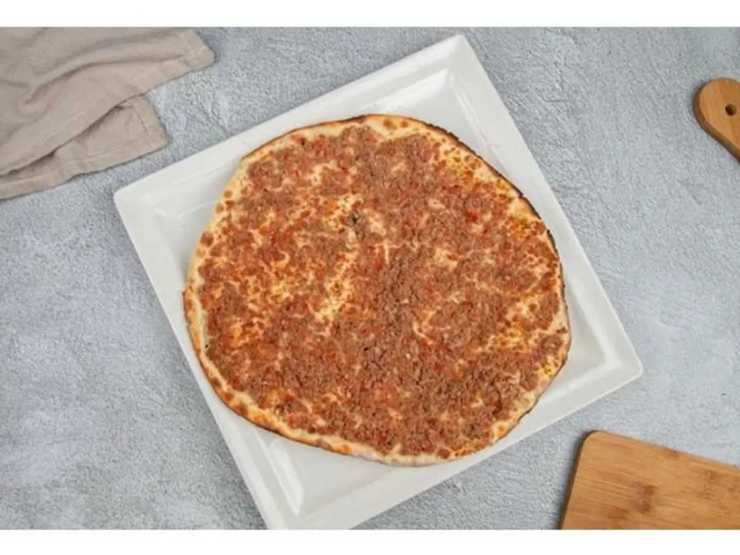 مناقيش لحم وجبن