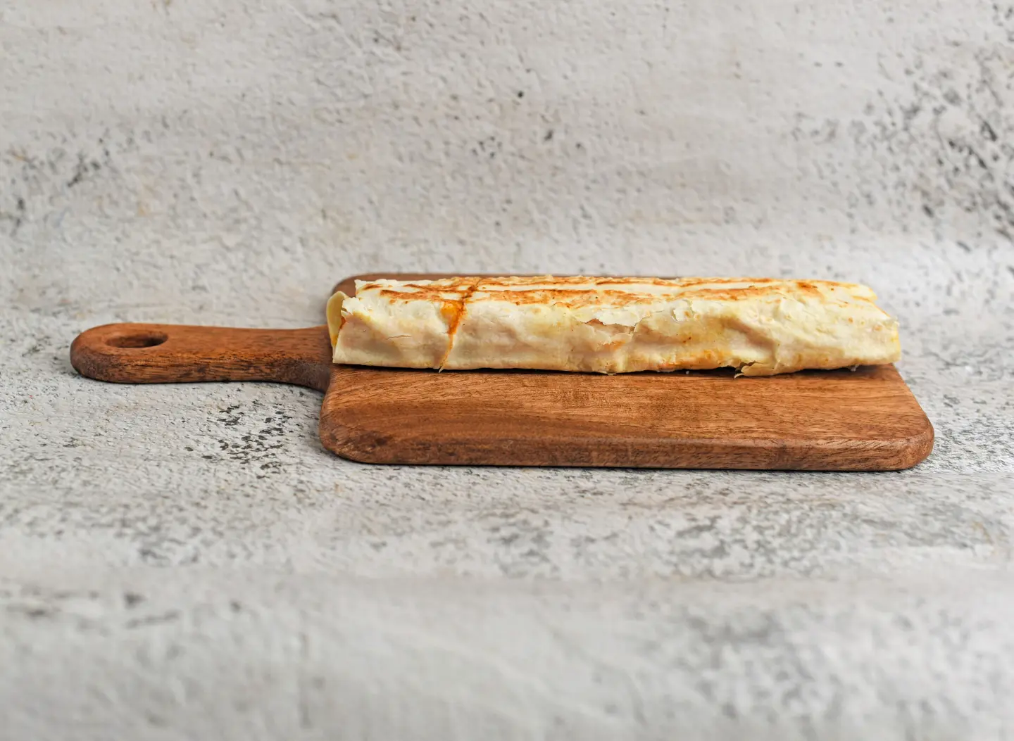 ساندوتش شاورما وسط