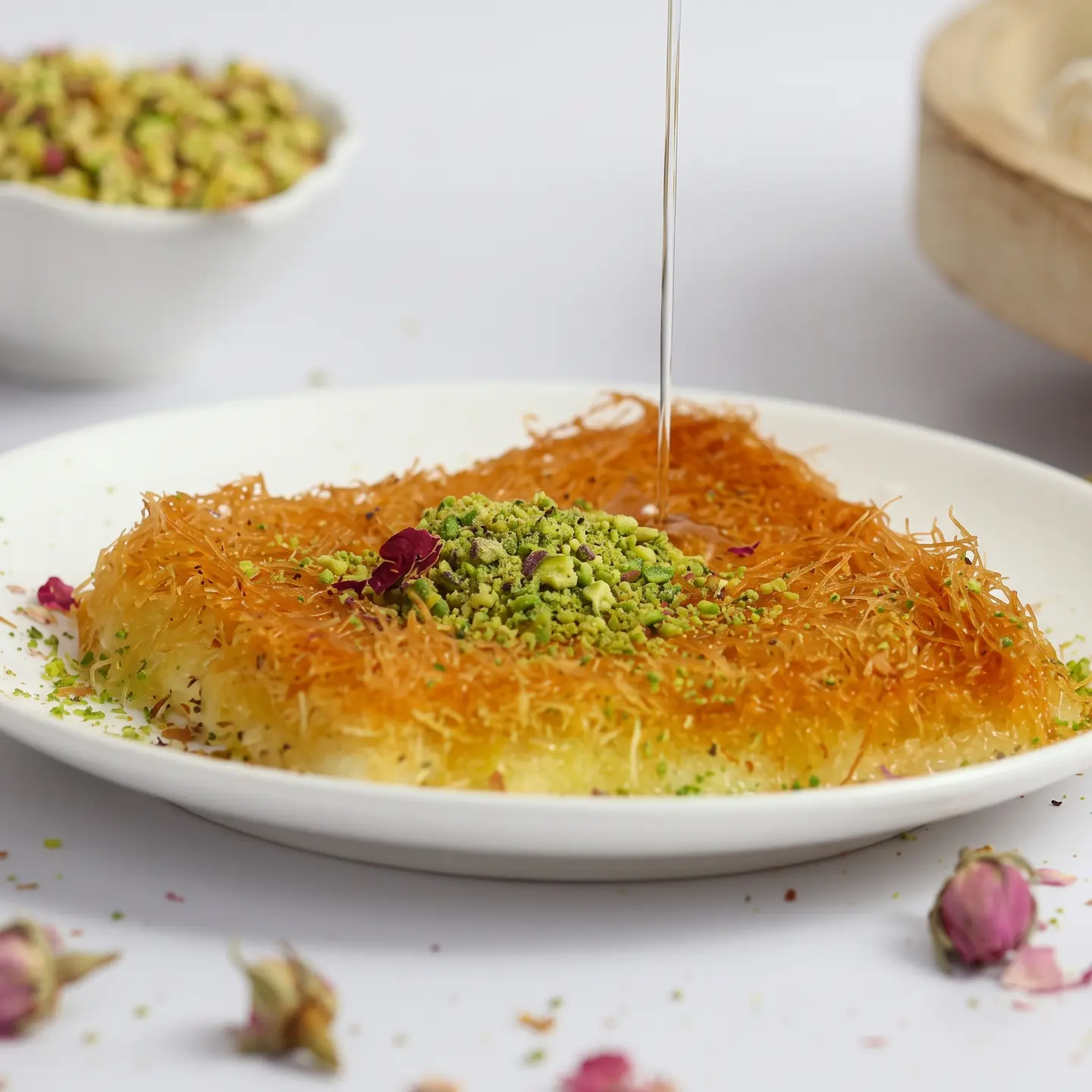 Sit Al Kul Kanafani Cream - Small