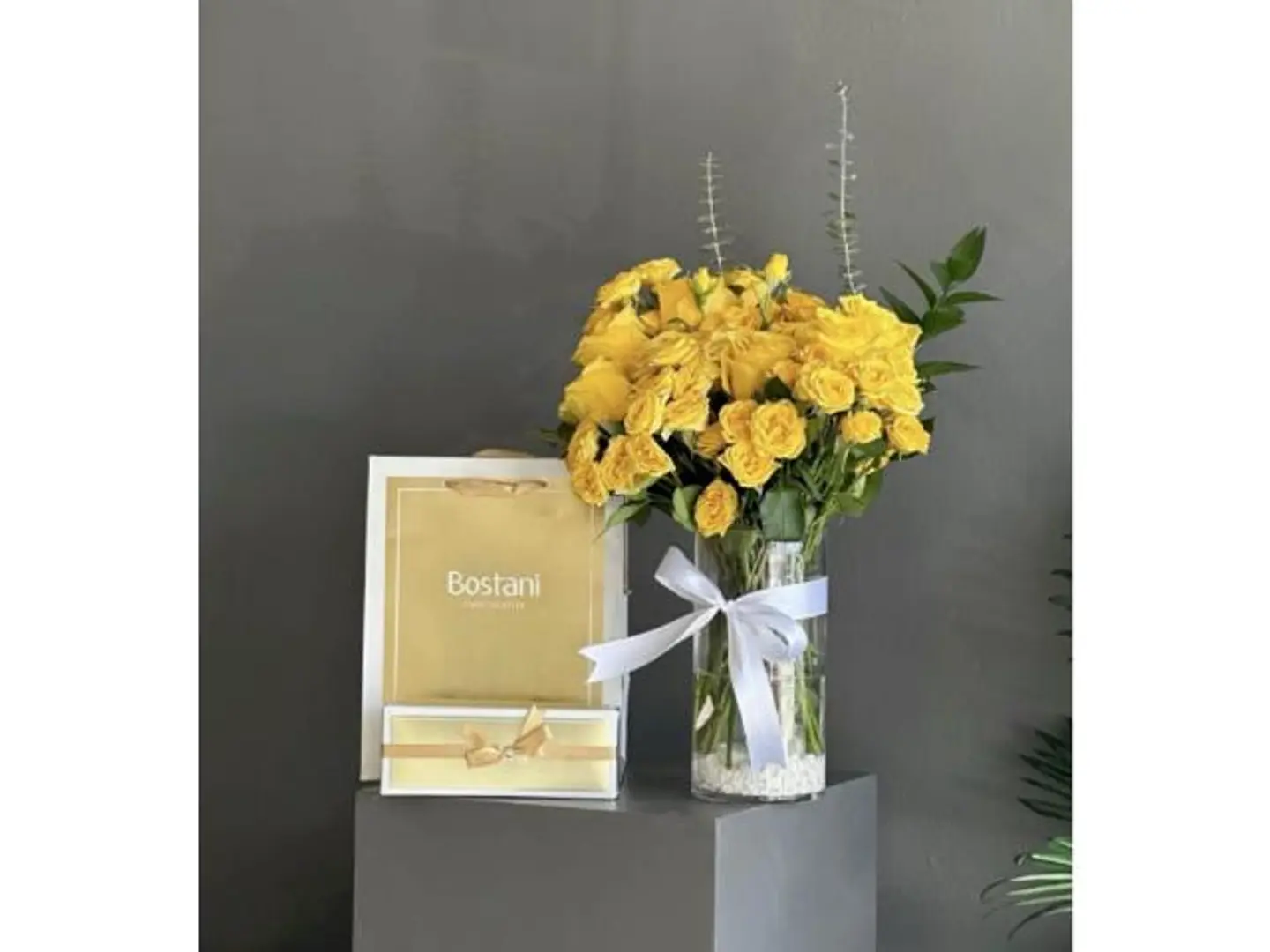 فازة مميزة مع شوكلاتة بستاني