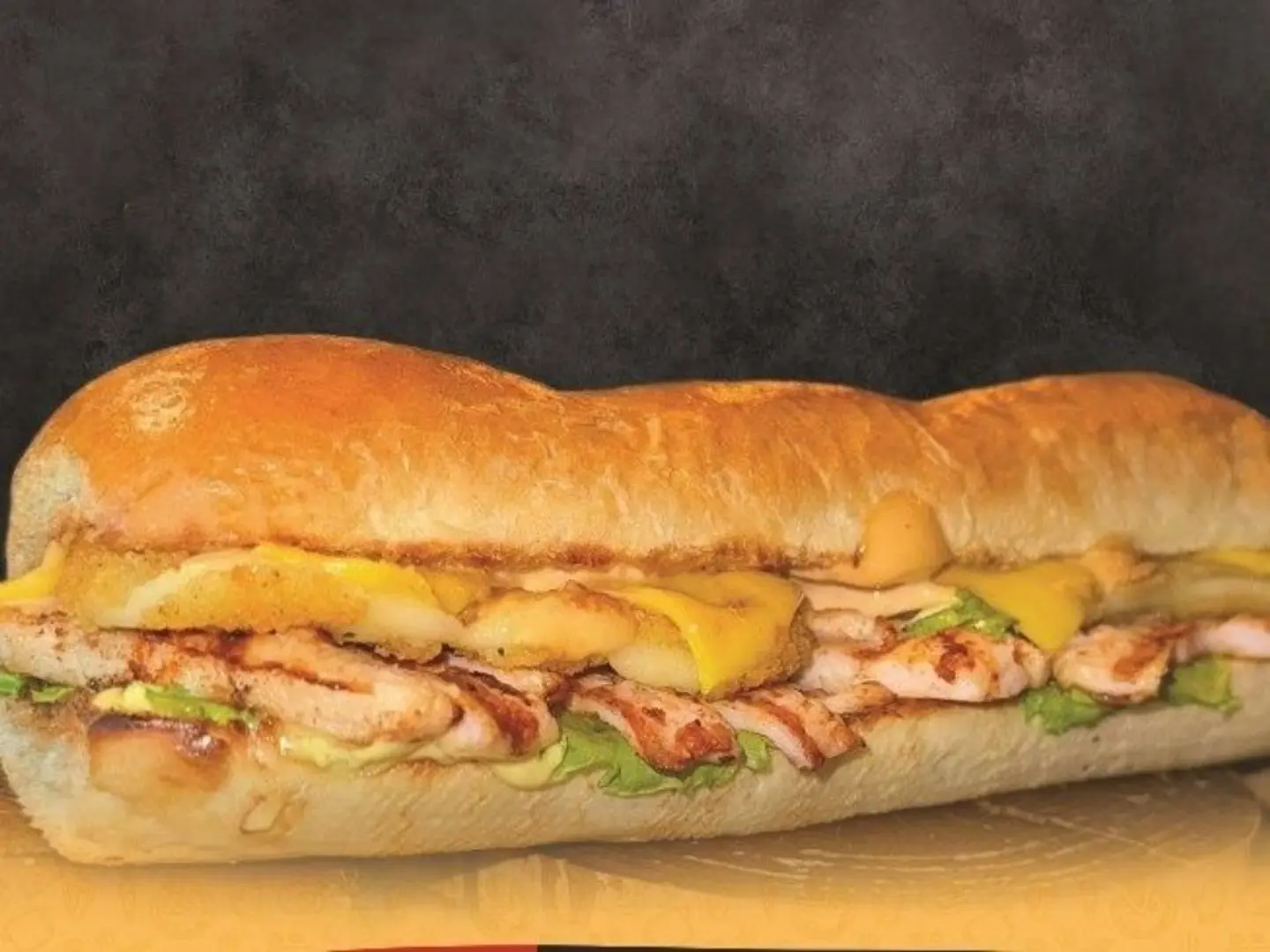 موزريلا اند تشيكن ساندوتش