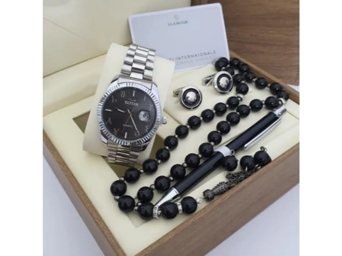 Luxury Men's Gift Set A Symbol Of Heritage And Excellence4